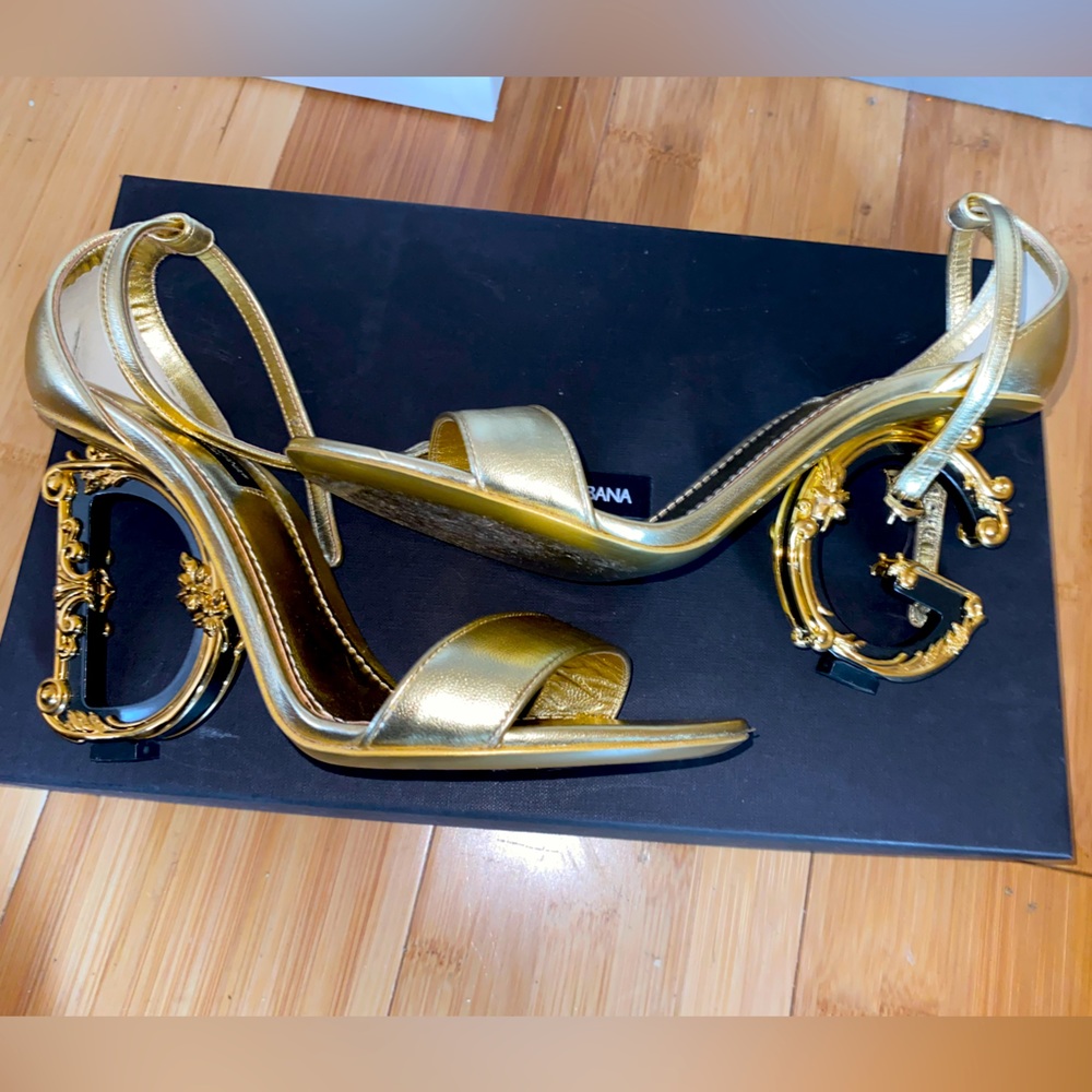Dolce Gabanna Gold Heels
